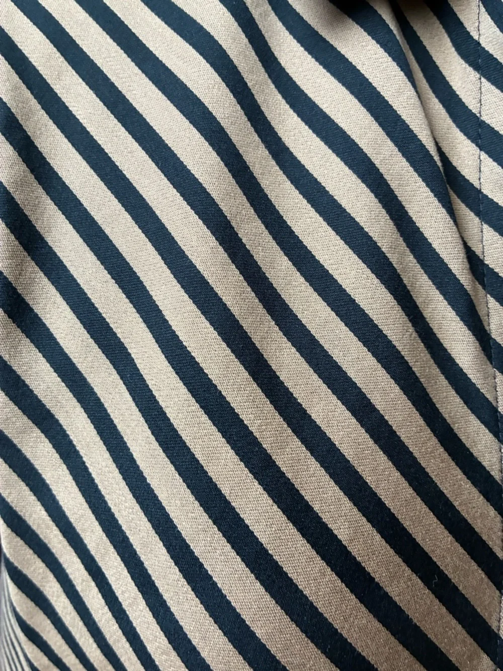 NWT Chico’s No-Iron Slimming Imperial Stripe Blouse Tan Black